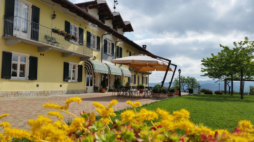Agriturismo Cascina Rabalot Diano dʼAlba Eksteriør bilde
