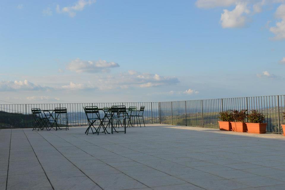 Agriturismo Cascina Rabalot Diano dʼAlba Eksteriør bilde
